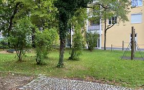 Wohnung Mit Garagenparkplatz An U-Bahnstation