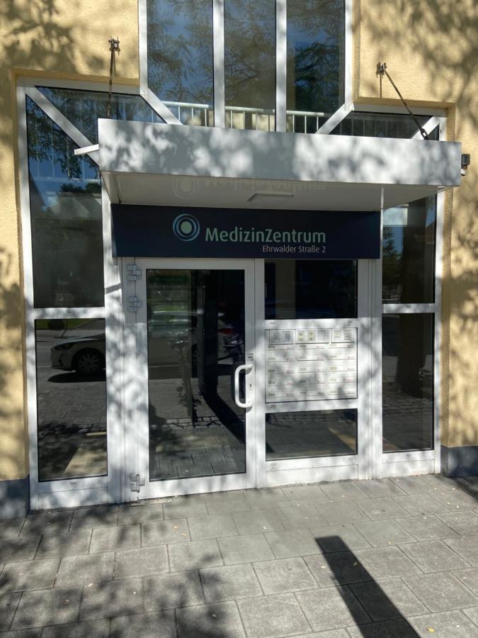 Wohnung Mit Garagenparkplatz An U-Bahnstation Monaco di Baviera Esterno foto