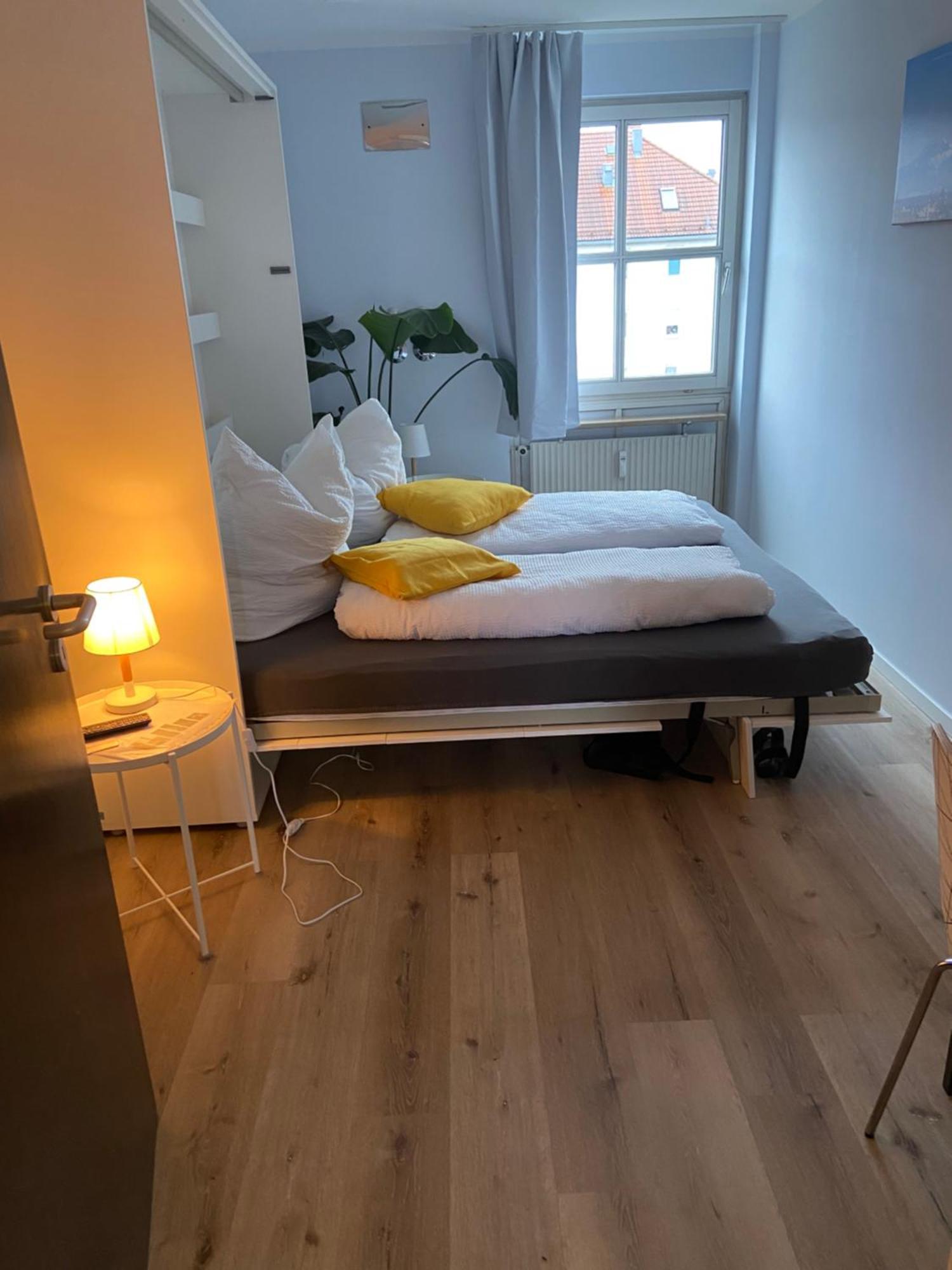 Wohnung Mit Garagenparkplatz An U-Bahnstation Monaco di Baviera Esterno foto