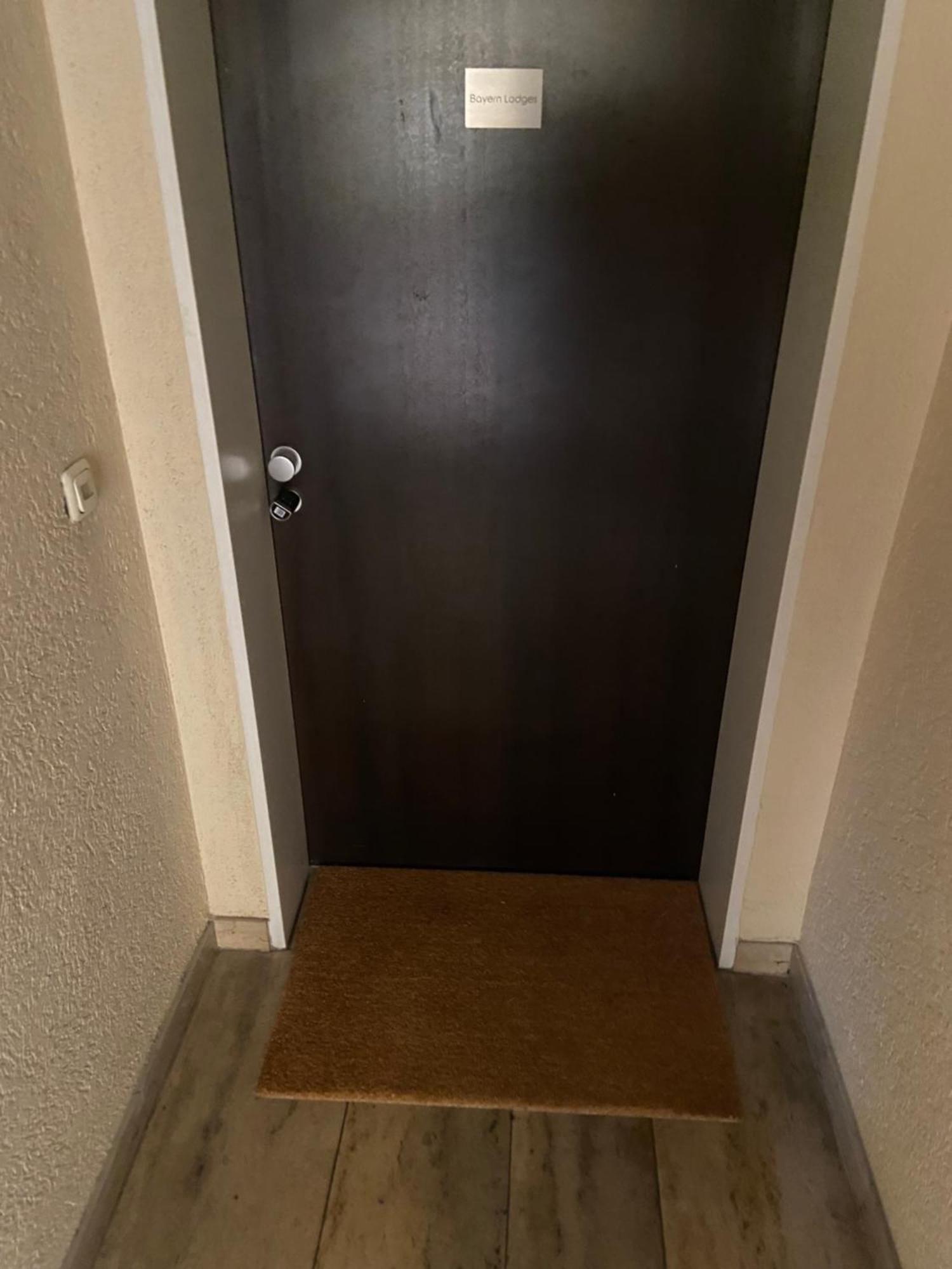 Wohnung Mit Garagenparkplatz An U-Bahnstation Monaco di Baviera Esterno foto