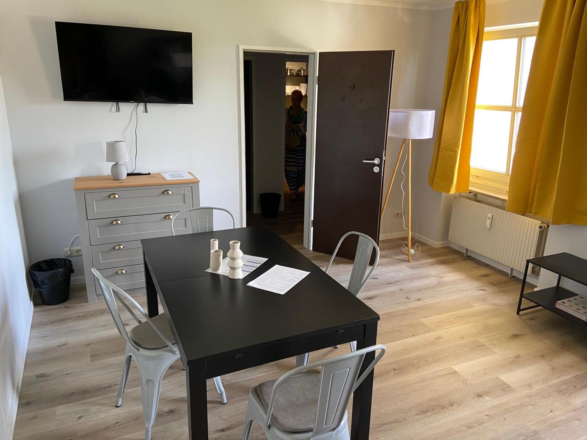 Wohnung Mit Garagenparkplatz An U-Bahnstation Monaco di Baviera Esterno foto